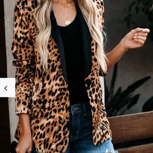 NWT GORGEOUS DESIGNER LEOPARD BLAZER M